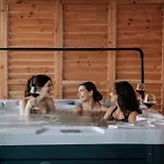 Feriehus Garczovka - Domki, Jacuzzi, Sauna Garcz